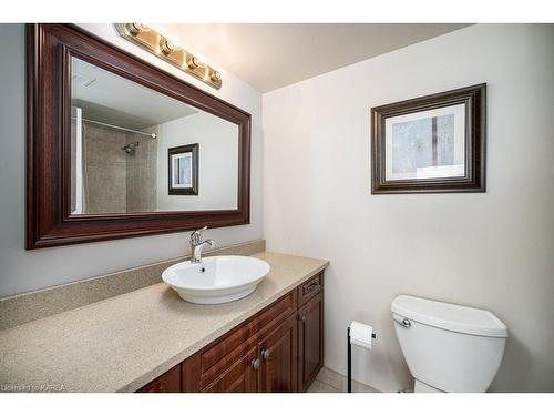 306-165 Ontario Street, Kingston, ON - Indoor Photo Showing Bathroom