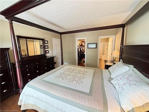 1135 Halifax Drive, Kingston, ON - Indoor Photo Showing Bedroom