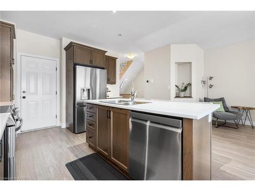 217 Holden Street, Kingston, ON - Indoor Photo Showing Dining Room