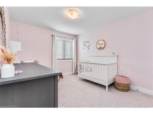 217 Holden Street, Kingston, ON - Indoor Photo Showing Bathroom