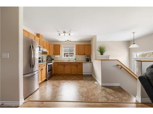 142 Virginia Street, Kingston, ON - Indoor Photo Showing Kitchen