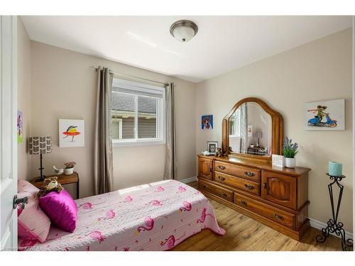 142 Virginia Street, Kingston, ON - Indoor Photo Showing Bedroom