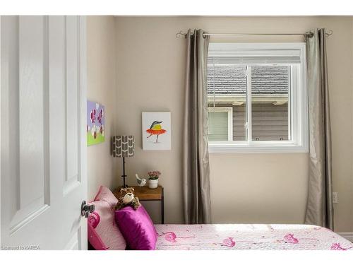 142 Virginia Street, Kingston, ON - Indoor Photo Showing Bedroom