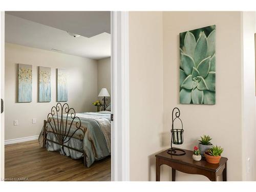 142 Virginia Street, Kingston, ON - Indoor Photo Showing Bedroom