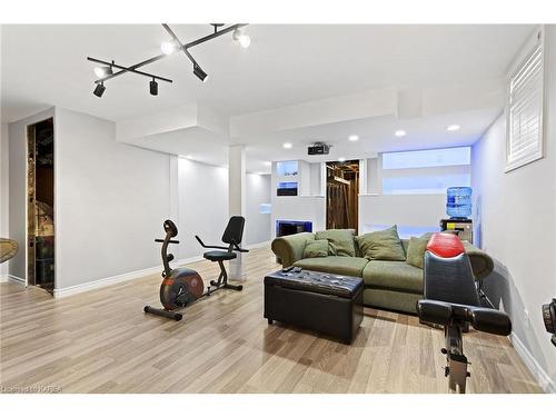 1177 Crossfield Avenue, Kingston, ON - Indoor Photo Showing Gym Room