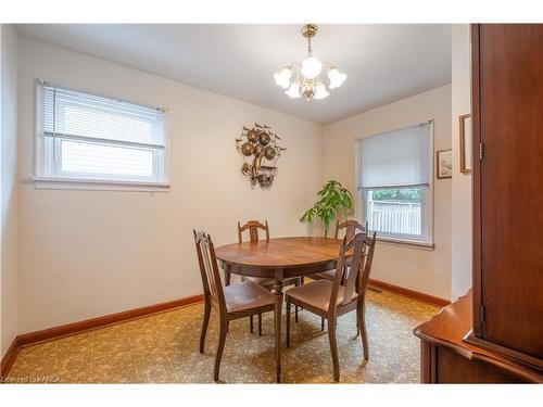 669 Alfred Street, Kingston, ON - Indoor Photo Showing Dining Room