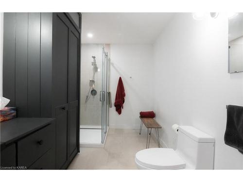 1311 Turnbull Way, Kingston, ON - Indoor Photo Showing Bathroom