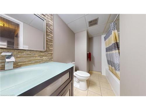 203-745 Davis Drive, Kingston, ON - Indoor Photo Showing Bathroom