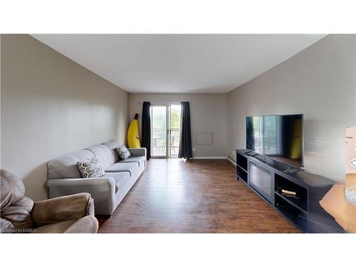 203-745 Davis Drive, Kingston, ON - Indoor Photo Showing Living Room