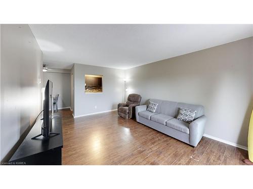 203-745 Davis Drive, Kingston, ON - Indoor Photo Showing Living Room