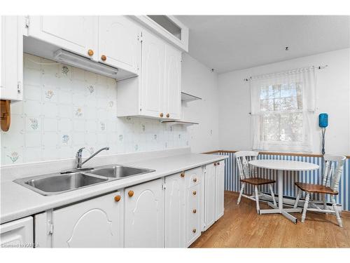 24-19 Macpherson Avenue, Kingston, ON - Indoor Photo Showing Kitchen With Double Sink