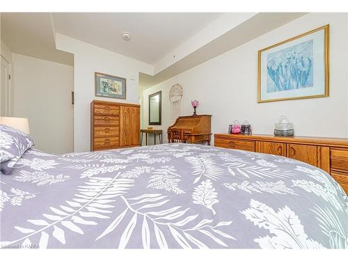 210-129A South Street, Gananoque, ON - Indoor Photo Showing Bedroom