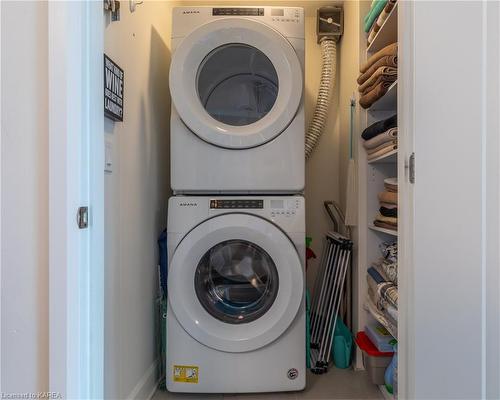 210-129A South Street, Gananoque, ON - Indoor Photo Showing Laundry Room