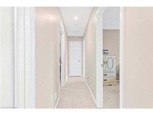 923 Limestone Drive, Kingston, ON - Indoor Photo Showing Other Room
