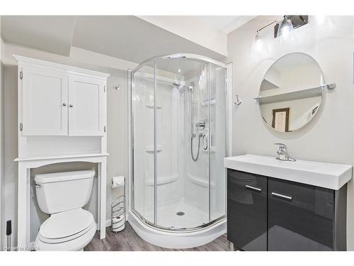 923 Limestone Drive, Kingston, ON - Indoor Photo Showing Bathroom