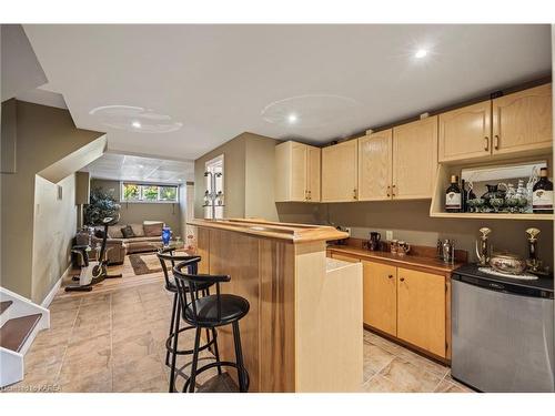 515 Davis Drive, Kingston, ON - Indoor Photo Showing Kitchen