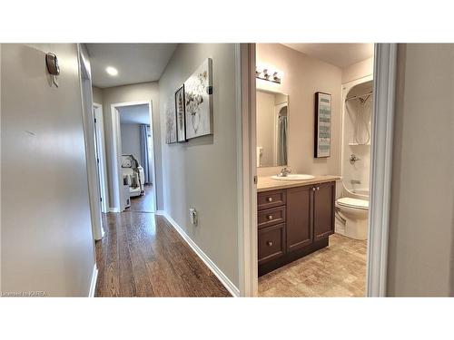 1494 Birchwood Drive, Kingston, ON - Indoor Photo Showing Bathroom