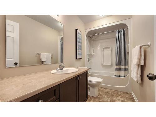 1494 Birchwood Drive, Kingston, ON - Indoor Photo Showing Bathroom