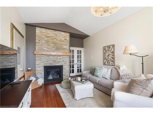 548 Quail Court, Kingston, ON - Indoor Photo Showing Living Room With Fireplace