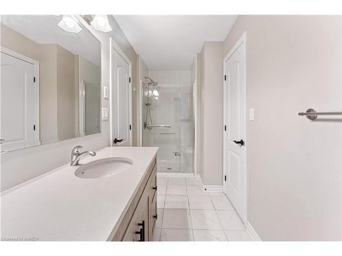 1363 Grayson Drive, Kingston, ON - Indoor Photo Showing Bathroom
