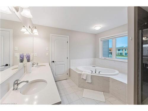 1363 Grayson Drive, Kingston, ON - Indoor Photo Showing Bathroom