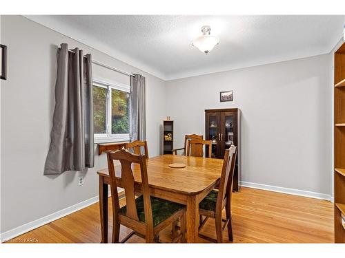 263 Chelsea Road, Kingston, ON - Indoor Photo Showing Dining Room