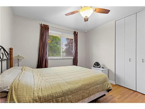 263 Chelsea Road, Kingston, ON - Indoor Photo Showing Bedroom