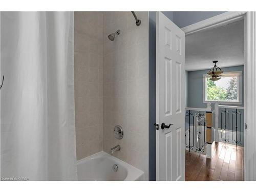 540 Citation Crescent, Kingston, ON - Indoor Photo Showing Bathroom