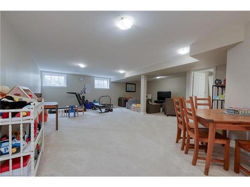621 Halloway Drive, Kingston, ON - Indoor Photo Showing Other Room