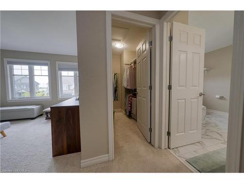 621 Halloway Drive, Kingston, ON - Indoor Photo Showing Other Room