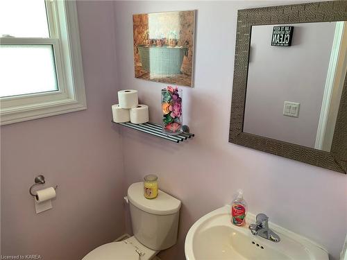 3456 Princess Street, Kingston, ON - Indoor Photo Showing Bathroom