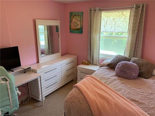 3456 Princess Street, Kingston, ON - Indoor Photo Showing Bedroom