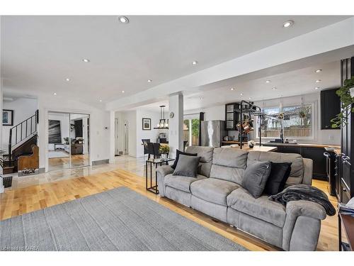 99 Queen Mary Road, Kingston, ON - Indoor Photo Showing Living Room