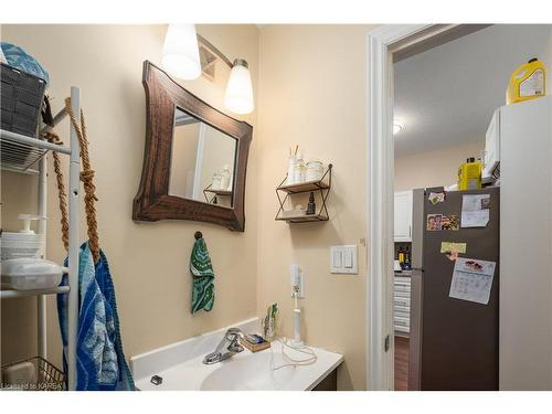 240 Wellington Street, Kingston, ON - Indoor Photo Showing Bathroom