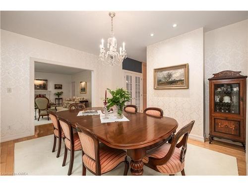 35 Riverside Drive, Kingston, ON - Indoor Photo Showing Dining Room