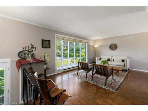 671 Sussex Boulevard, Kingston, ON - Indoor Photo Showing Other Room