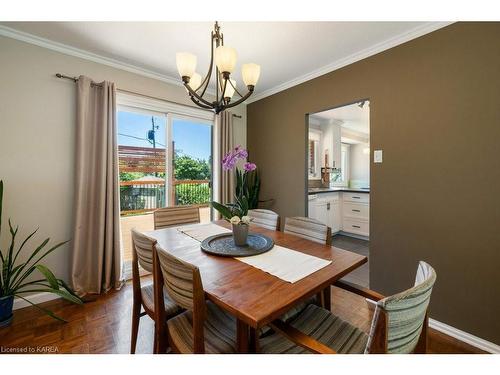 671 Sussex Boulevard, Kingston, ON - Indoor Photo Showing Dining Room