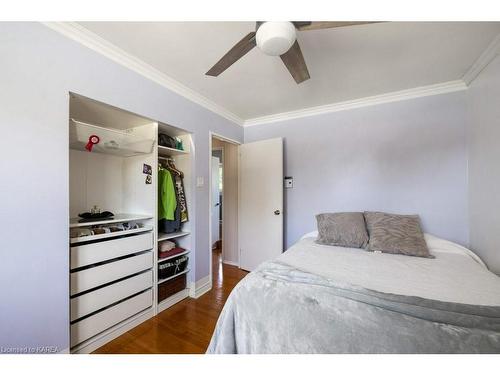 671 Sussex Boulevard, Kingston, ON - Indoor Photo Showing Bedroom