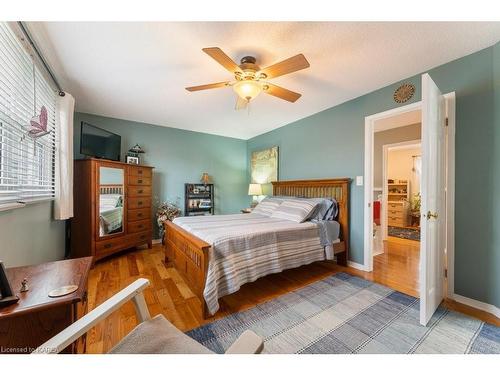 1079 Acadia Drive, Kingston, ON - Indoor Photo Showing Bedroom