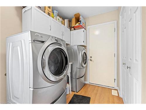 255 Friarhill Crescent, Kingston, ON - Indoor Photo Showing Laundry Room