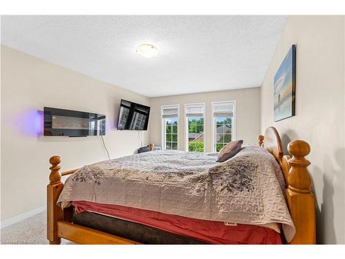 255 Friarhill Crescent, Kingston, ON - Indoor Photo Showing Bedroom