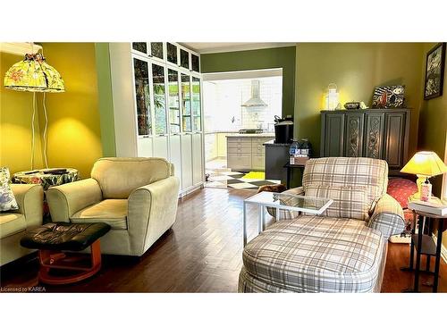 1957 Rosedale Drive, Kingston, ON - Indoor Photo Showing Living Room