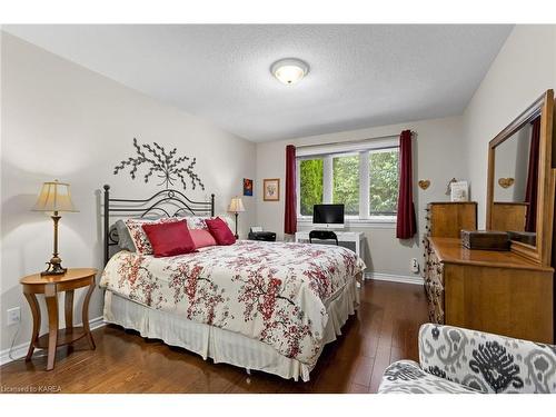 167 Ellesmeer Avenue, Kingston, ON - Indoor Photo Showing Bedroom