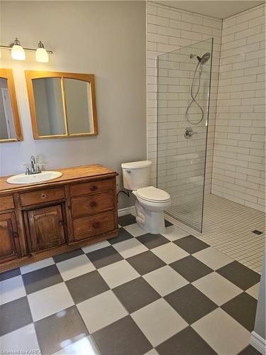 3850 South Shore Road, Stella, ON - Indoor Photo Showing Bathroom