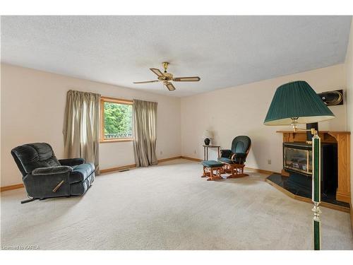 40 Concession Street S, Tamworth, ON - Indoor With Fireplace