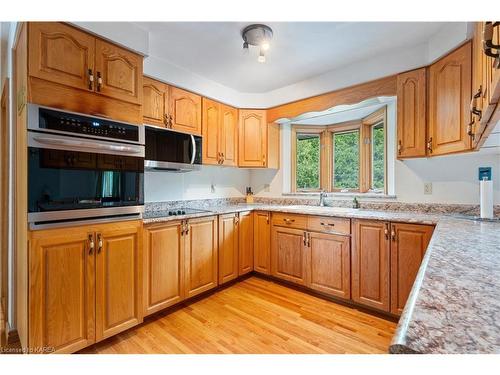 40 Concession Street S, Tamworth, ON - Indoor Photo Showing Kitchen With Double Sink