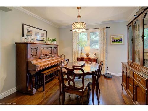 1058 Pembridge Crescent, Kingston, ON - Indoor Photo Showing Dining Room