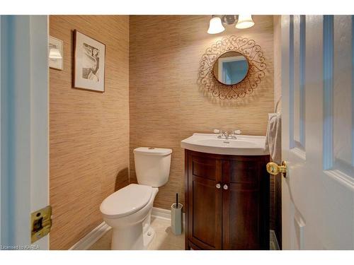 1058 Pembridge Crescent, Kingston, ON - Indoor Photo Showing Bathroom