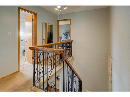 1058 Pembridge Crescent, Kingston, ON - Indoor Photo Showing Other Room