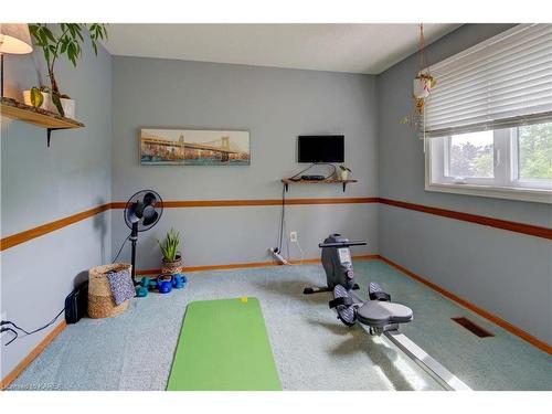 1058 Pembridge Crescent, Kingston, ON - Indoor